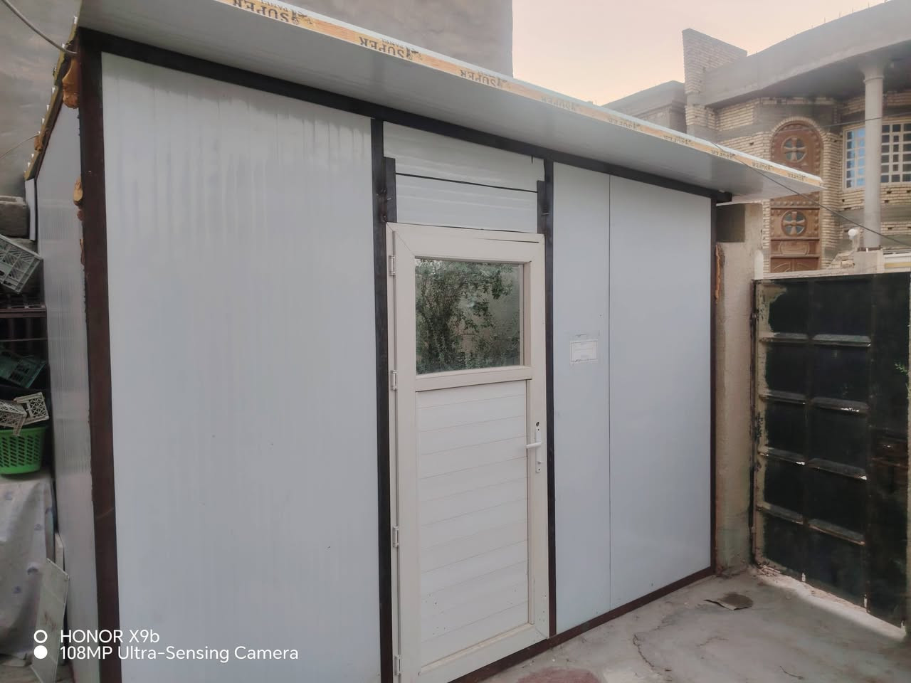 للبيع كامل ضلعين وسقف طول 3متر عرض 2وعشرين عنوان بصره جمعيات


**إذا كنت صاحب هذا الإعلان وتريد حذفه لأي سبب، رجاءا أرسل رسالة إلى الدعم الفني**
