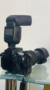 كانون 70D • عدسة 135 • اكسسوارات كاملة