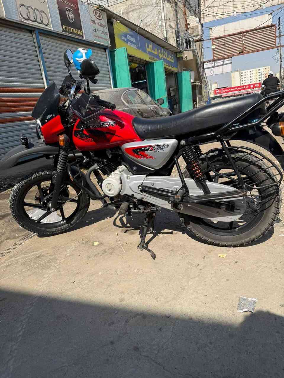 سلام وعليكم دراجة بوكسر موديل 2023-2024 نازلة شهر 11 مكينة ما ممدود عليها درنفيس بلادية شبه زيرو نضافة 95٪ مو شراي لا تعبني مرقم كاملة لوحات انكليزية وسنوية للتواصل ***********
