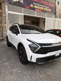للبيع كيا سبورتج 2024 امريكي لون  ابيض⚪️⬜️  بيه مكانات بارد سياره قطعت...
