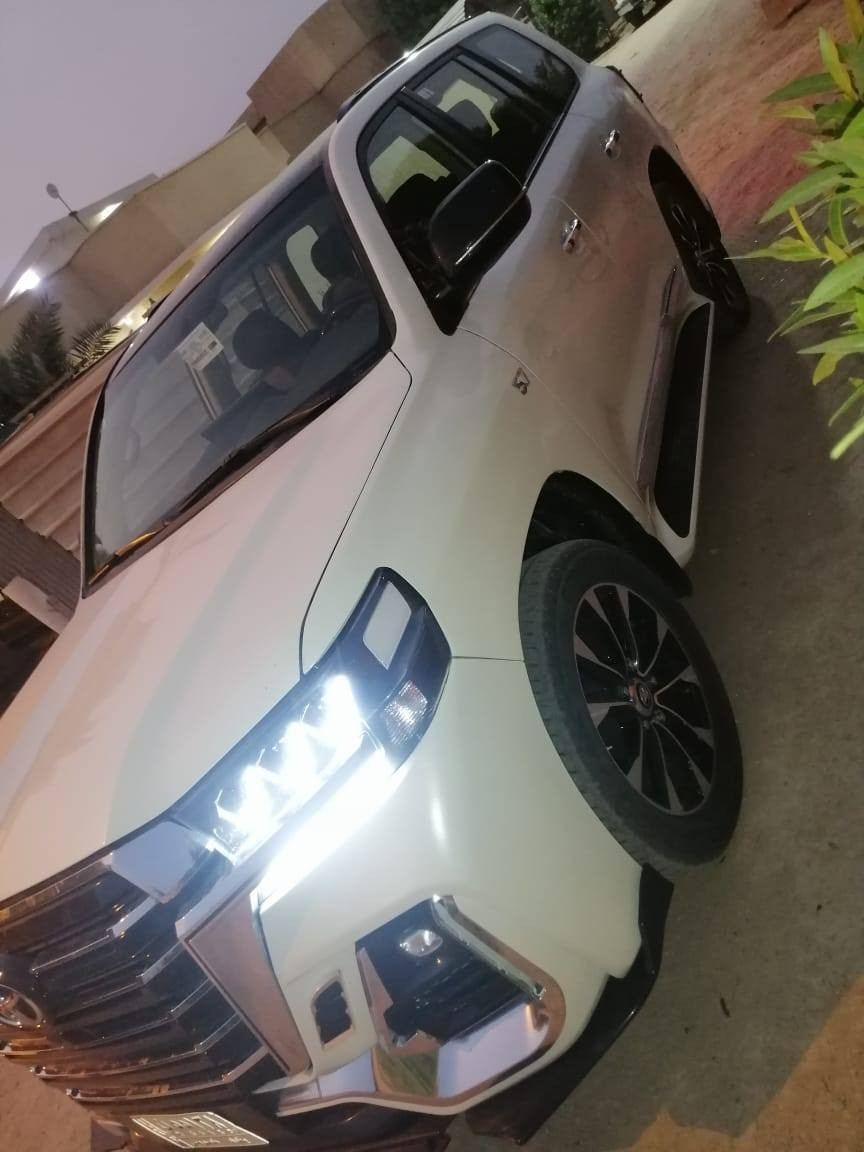 سلام عليكم لاندكروز 2013 محدثه تحديث سبورت داخل خارج كاز 8سلندر مصفحه ومشيول تصفيح صبغ عام توحيد لون سياره جديده رقم بغداد باسمي تحويل مباشر مكاني الزبير الرميله شمالية سعر 290  رقمي ***********
