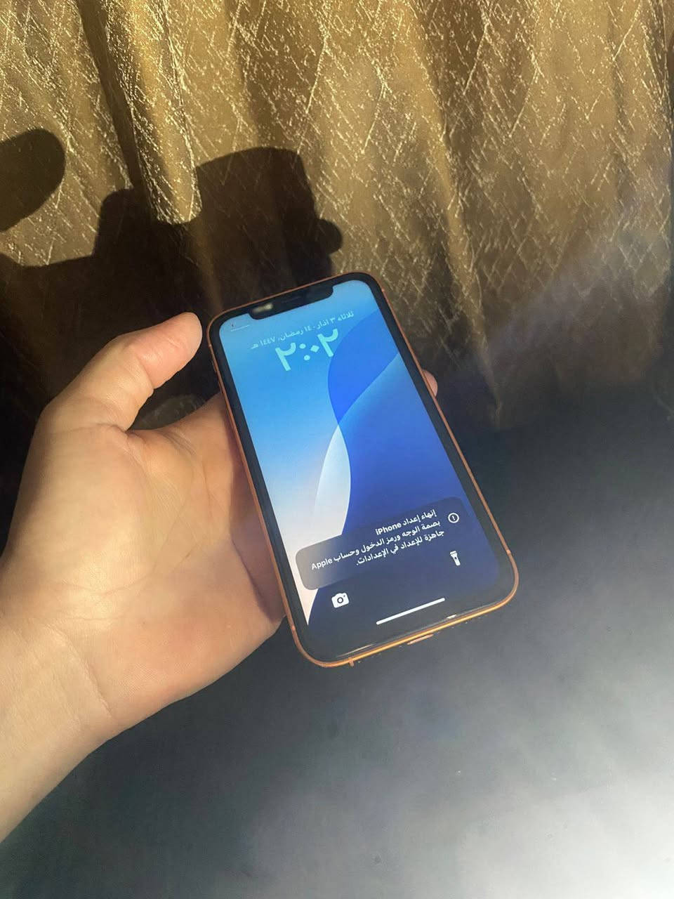 السلام عليكم
ايفون اكس ار محور 17 برو 
نظيف تحوير يخبل 
مبدل فقط بطاريه احسن نوعيه 
فيس ايدي شغال 
ذاكرة 64 
بي فطر بلظهر مو مهم 
سعرة 185
بغداد الامين 
***********
