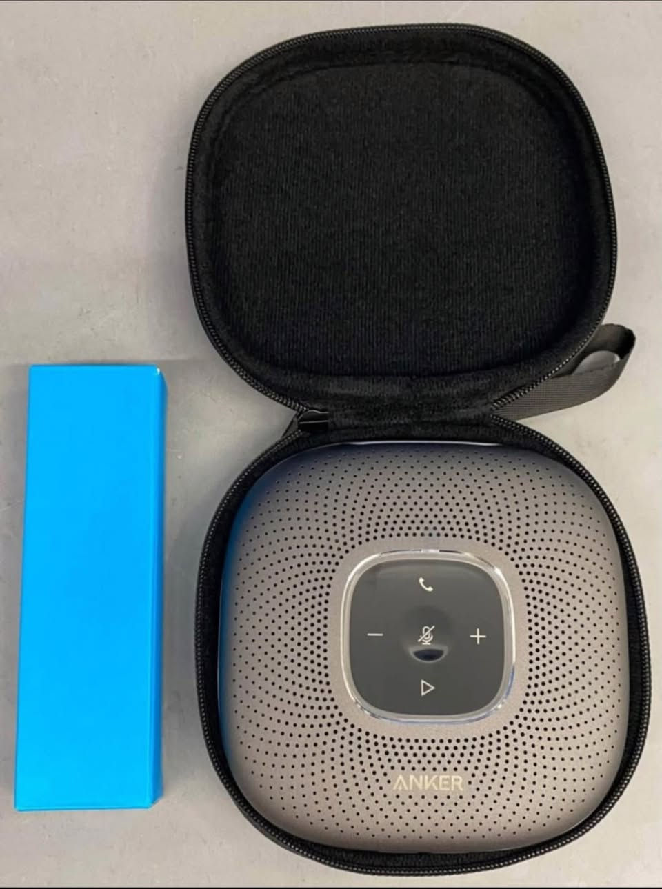 📢 للبيع - مكبر الصوت Anker PowerConf Bluetooth Speakerphone

🔥 مكبر صوت مؤتمرات احترافي من Anker - جودة صوت خرافية

💻 لكل أصحاب الشركات، المكاتب، والعمل عن بُعد! 💼

تعبت من الصوت المقطع والمكالمات غير الواضحة باجتماعاتك؟ الحل صار يمك مع مكبر الصوت الذكي Anker PowerConf Bluetooth Speakerphone من الشركة العالمية ANKER.

💡 ليش هذا الجهاز ضروري لشغلك؟

🎤 6 ميكروفونات ذكية: تلتقط الصوت بوضوح من كل الاتجاهات وتلغي الضوضاء تماماً.

🔄 تغطية 360 درجة: يغطي مساحة دائرة كاملة بقطر 5 أمتار (مثالي لغرف الاجتماعات)

🔋 بطارية عملاقة: تكفيك 24 ساعة من التحدث المتواصل بدون شحن.

🔌 شاحن ومكبر بنفس الوقت: يدعم تقنية PowerIQ لشحن موبايلك أثناء الاجتماع.

📱💻 سهل الاستخدام: يربط بلوتوث أو بسلك USB-C على الموبايل والكمبيوتر مباشرة.

💼 مرفق مع حقيبة لحمايته وين ما تروح.

✅ متوافق مع جميع منصات الاجتماعات (Zoom، Teams، Google Meet، وغيرها)

🚚 يتوفر توصيل لكافة محافظات العراق🇮🇶

📥 للحجز والاستفسار: راسلنا على الصفحة أو على 

الواتساب/ ‭***********‬

#أنكر #Anker #PowerConf #اجهزة_مكتبية #العراق #بغداد #اجتماعات #اجتماعات_أونلاين #سماعة_بلوتوث #أجهزة_مكتبية #تكنولوجيا
