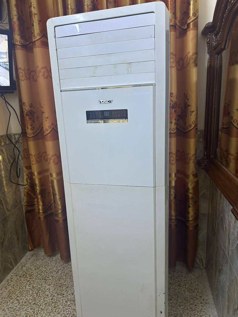 السلام عليكم 
توسوت 3 طن باب أول نضيف نسبه نضافته 80% بلادي غاز مقفول نقص بواري السعر 650 و بي مجال ضمان التشغيل العنوان بغداد للاستفسار ***********(غير متواجد على الفيس)
