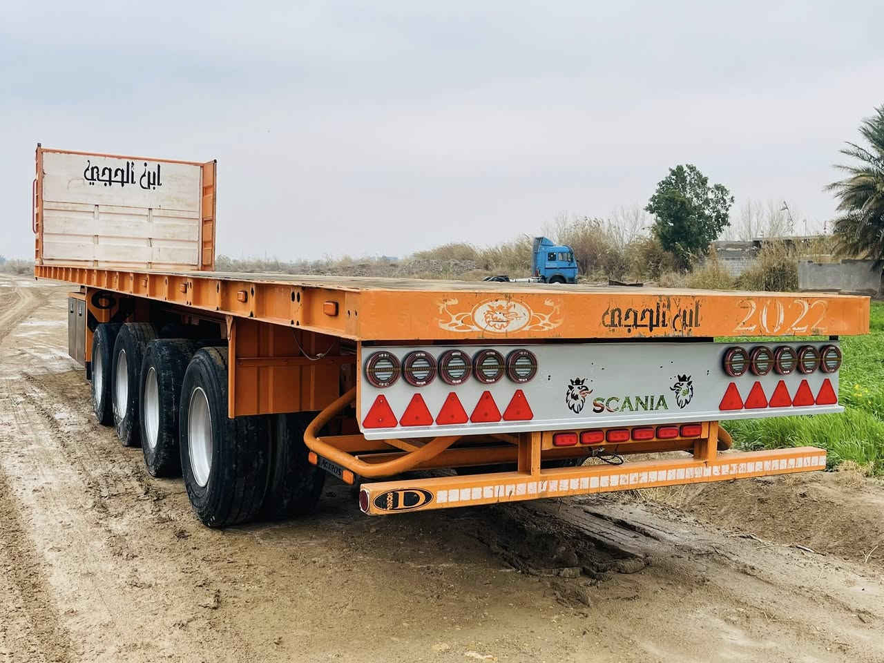 سلام عليكم عربانه حداديه اربع دناكير مكفوله شاصي
16 اوكراني دناگير 14  الطول 13 تخم تاير جاهزه للشغل للاستفسار ***********
