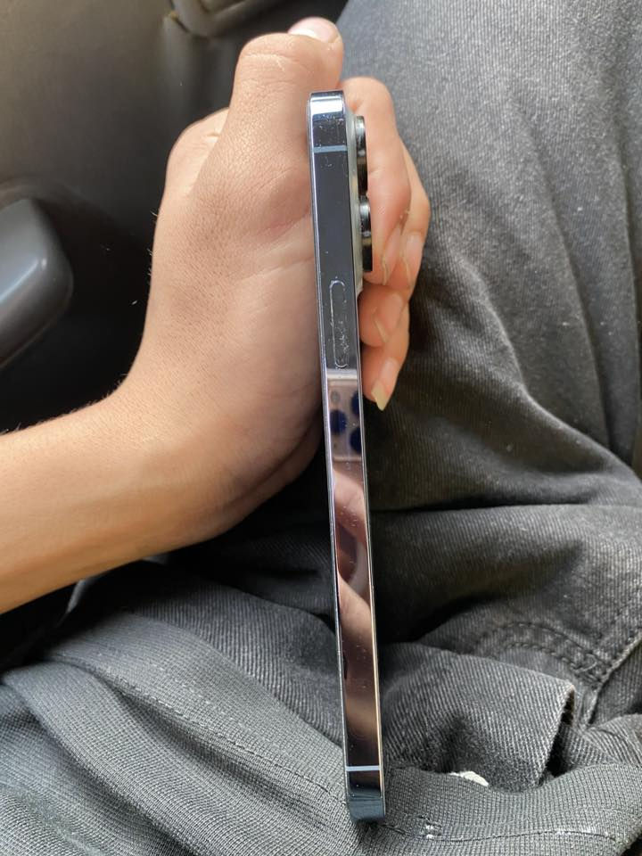 سلام عليكم 13برو ماكس وتر بروف كلشي ما مبدل بس بطاريه 80 الجهاز نضيف سعر 700وبي مجال مكاني بغداد مدينة الصدر متواجد وتساب ***********
