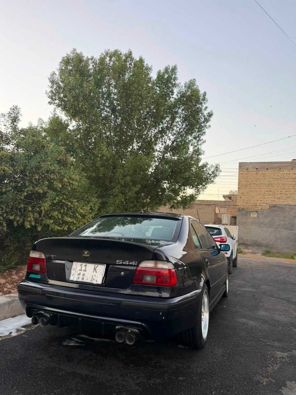 السلام عليكم BMW  544i   داينمو مي صقر موديل ٢٠٠٠
ماشية ٢٠٠الف قابل للزيادة السيارة فول مواصفات للأخير و السيارة مال جناي ممتعوبة مو مثل اخواتها 

مواصفاتها

مثبت سرعه و مثبت مسار

سيتم صوت

نظام ABS و تراكشن

كشنات جلد بالاضافة الى دوشمة جديدة كاعية و جنطة و كشنات

فتحة 

كشنات كهرباء بالاضافة الى خزن كشنات

تجاوي كهرباء

تبريد قطعتين

جعمقة كهرباء

بردة كهرباء

التنتة كنتارة

CD تشنجر

السيارة M دعاميات و ويالة و ترايش

مازدات بلادية ديناميكية يعني تتحكم بالعدسة

منظمومة زنون عالي ناصي

تلفون جديد

تخم تاير و باتري و جامة جديد 

هزة و ارقام جدد

حدادية ٨٥٪؜

و بعد كلش هواي مواصفات

خلل بمنظومة التبريد لكون السيارة استخدام شخصي

مكان السيارة بغداد المحمودية

السعر ١٥٠ و بيها مجال حك الجية

***********
