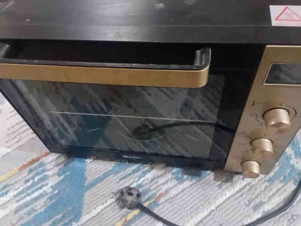 اوفن كهربائي استخدام قليل 
صينتين مكان كربلاء ***********
