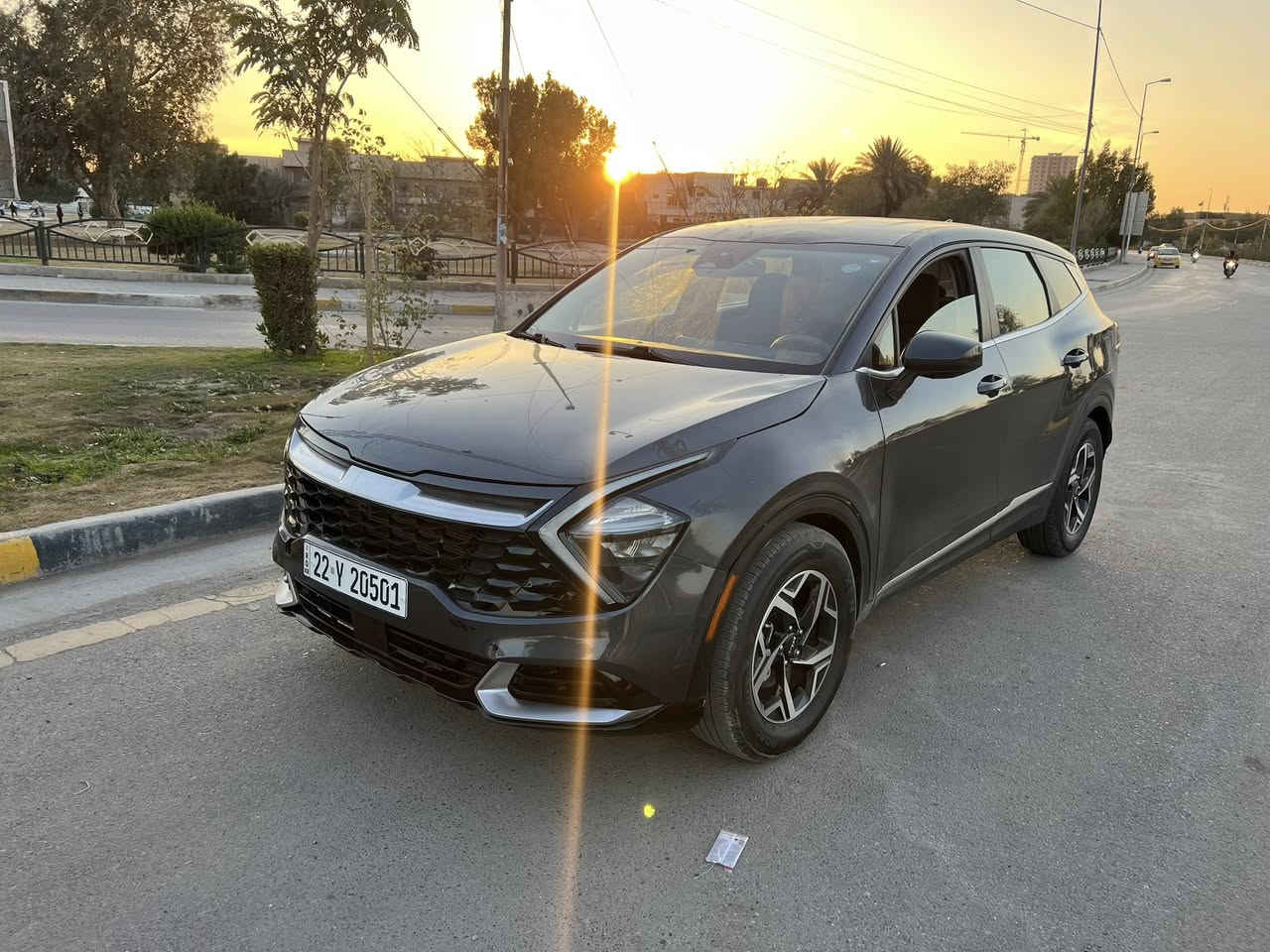 ياالله السلام عليكم كيا سبورتج موديل 2023 وارد امريكي رقم اربيل دخول جديد فحص وهسه وسنويه كله جديده تريد وكاله تريد تحويل مواصفات عاديه كامره دواره هندبرك بصمه حساسات خلفيه رادار امامي جانبي خلفي ويل كب تحكمات استيرن حادثه واضح بالصوره أرباك إستيرن وبرده صور الحادث بالمنشور جاملغ وبنيد مبدل وصبغ الأماكن المتضرره وتصليح الغد من فوك الشاصي مابي شب بارد ع كد شبر بالمقدمه مال قماره كير مكينه مكفوله المحرك ٢٥٠٠ 
ماشيه 47 الف  

السعر 152 ورقه بيه مجال بسيط  وماكو هيج سعر
بالخير ع ياخذه 
مكان السياره بغداد حي الاعلام الاتصال على هذا الرقم ***********
