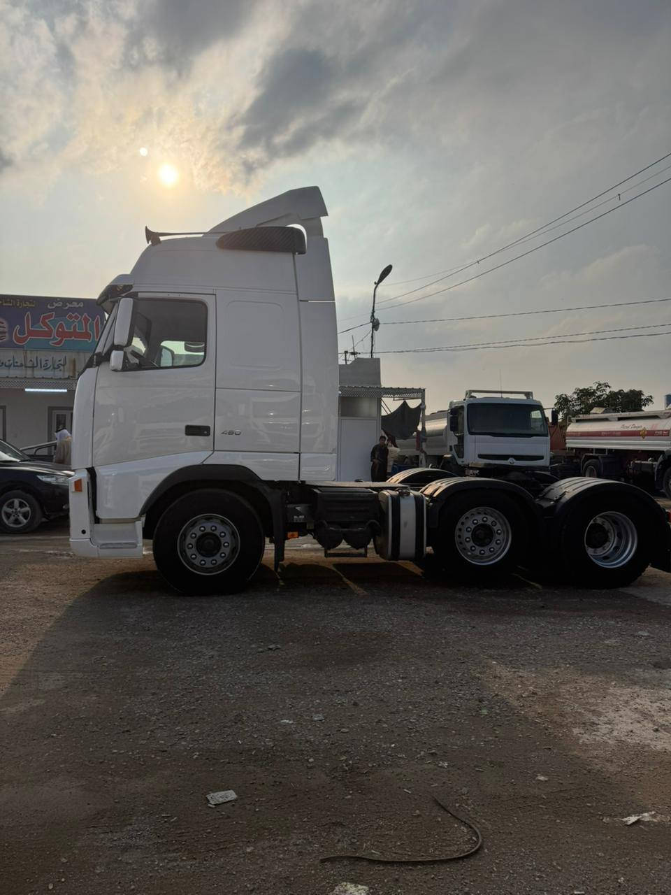 فالفو شيطان حجم 460 سنكل امامي كير اوتماتيك هاف ثلاجه قماره 3خطوط مرسمه فلات اوربي تك تاير كير محرك شرط شاصي مكفول قماره بدون صبغ شرط التحويل 
موديل 2005
عنوان كركوك طريق المطار مقابل جسر حزيران 
***********
***********
***********
