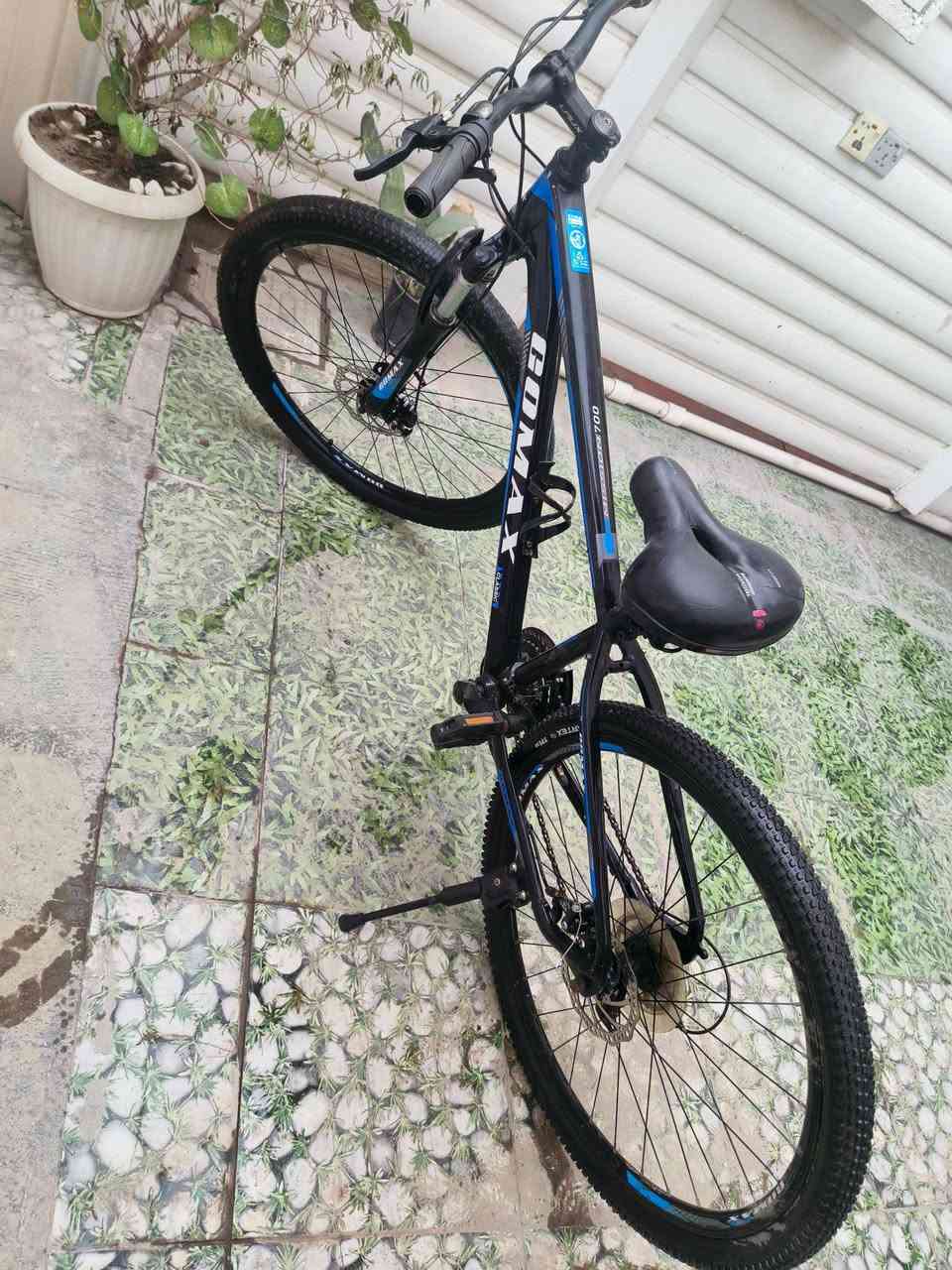 سلام عليكم بايسكل نوع MTB جبلي يحتاج تبديل زنجيل سعره 60 قفل مكان منصور شارع 14 رمضان حي متنبي رقم الهاتف ***********
