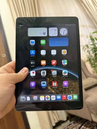 آيباد جيل التاسع • ٦٤ • شاشة مبدلة