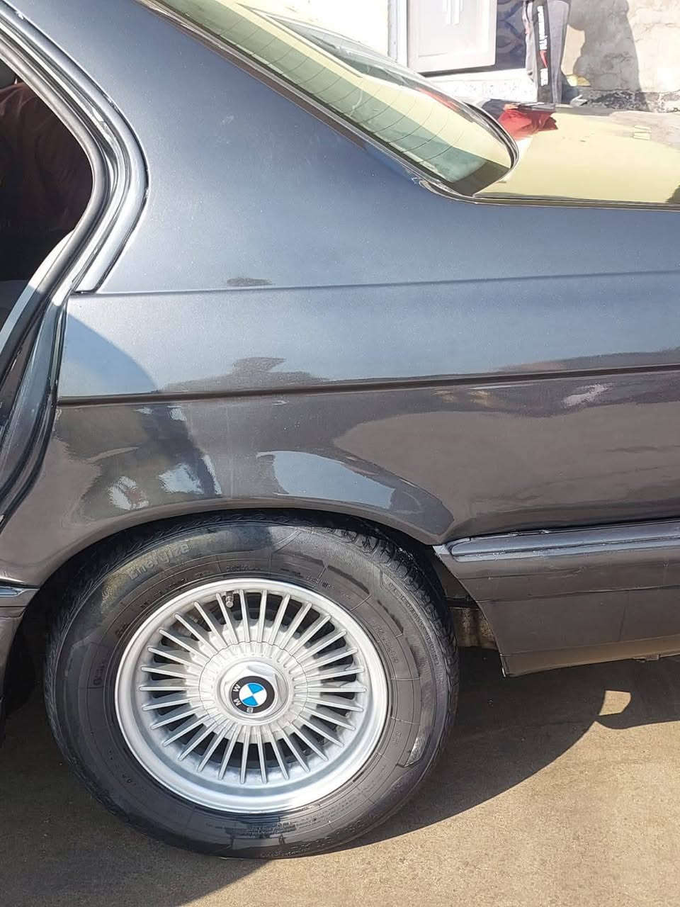 بسم الله 
بي ام 735 اصل
رقم بغداد 
باسمي 
النضافه كدامك فول 
هزة جديده رقم نكليزي 
شاد منضومه زنون 
ويل شعاع لاصلي مو تجاري 
مصبوغه عام جماليه صبغ درجه أوله وكلفني اهواي
حداديه كارتون 
مكينه ع لفحص 
ملاحظه 🔴🔴كير مبوش ليوم بوش وقررت ابيع ماريد اصلح بعد 
السعر ٥٠ وبيهة مجال 
العنوان ديوانيه 
وتساب ***********
