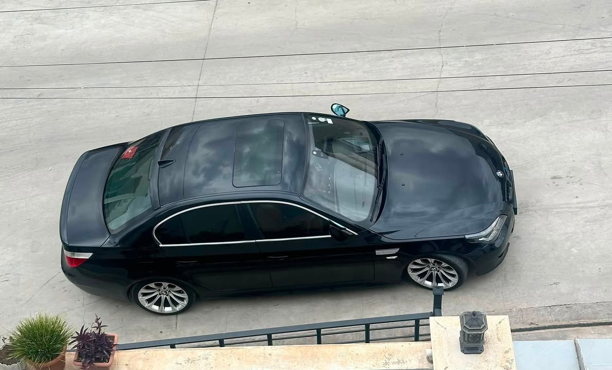 موديل 2004 🔥

🚀 محرك V8 550i نوزل قصير أداء قوي جداً.
📍 الموقع: كركوك
🚘 رقم السيارة: أربيل
💰 السعر: 135$ وقابل للتفاوض البسيط بعد المعاينة.

✅ صبغ عام بدون أي حادث
✅ الشاصي واللغد كفالة
✅ بدون أي عطل وجاهزة للاستخدام
✅ سنوية جديدة

المواصفات:
✔️ تبريد قطعتين
✔️ كروز كنترول
✔️ مقاعد كهربائية
✔️ داخلية جلد لون مشمشي
✔️ شاشة كبيرة 
✔️ زنون LED
✔️ فتحة سقف
✔️ ويل 19 M تو سايز
✔️ ستائر خلفية كهربائية 5 بردات
✔️ إنارة ترحيب

🚗 سيارة نظيفة جداً، والفحص خير دليل. للبيع فقط والجاد يتصل.

📞 ***********

