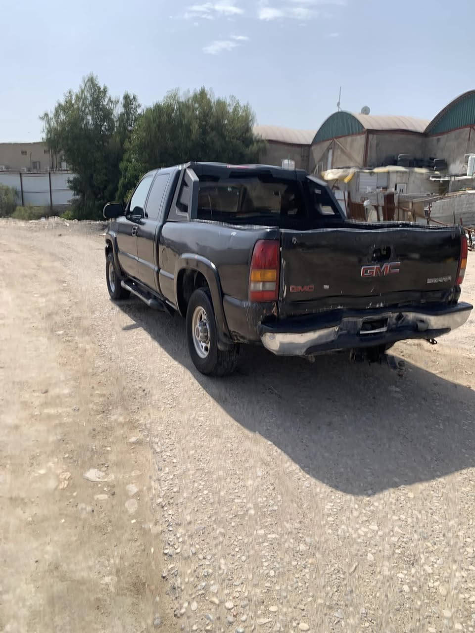 جمسي بيك اب مديل 2003 
اصولي باب وربع 
مكينه 6100فحل كير 1000 
رقم انبار راعيها موجود بالبصرة
 السعر 60 ورقة وبيها مجال حك الجيه مكانها البصرة 

الرقم :***********
