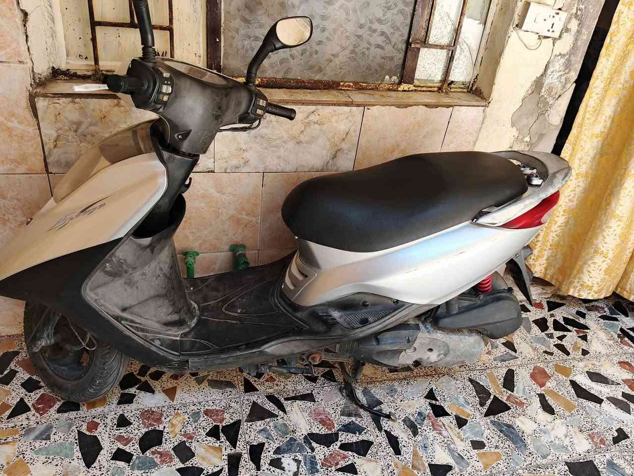 السلام عليكم دراجه بريز نوزل للبيع مدينه الصدر ***********
