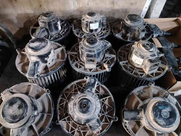 يتوفر ماطور زراكات وماطور فان التبريد الداخلي 
#للشفر اكونكس 2005 الى 2009
#يتوفر خدمة توصيل لكل المحافظات للحجز والاستفسار يرجى مراسلتنا على الخاص او واتساب على الرقم التالي ***********
***********
#ورشة انور سوزوكي كربلاء الحي الصناعي الابلوك
