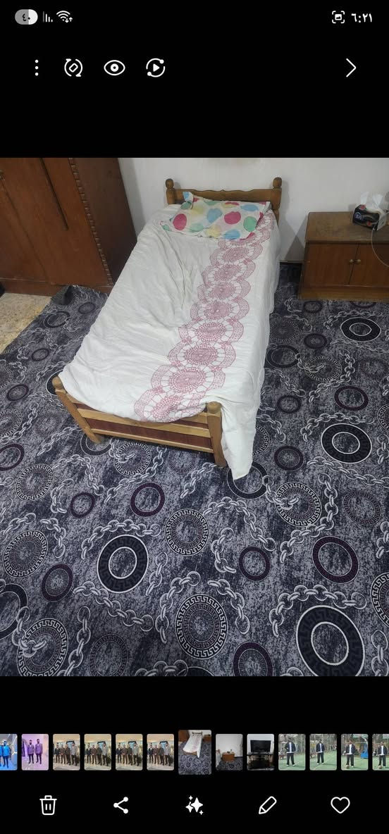 سلام عليكم بغداد الامين الثانية
سرير سنكل  عدد 2 +  الدوشك 
سعر الواحد ٣٥ 
ميز بلازمة عدد 2 
سعر الواحد 25
كوومدي عدد 2
سعر الواحد 15 
***********
