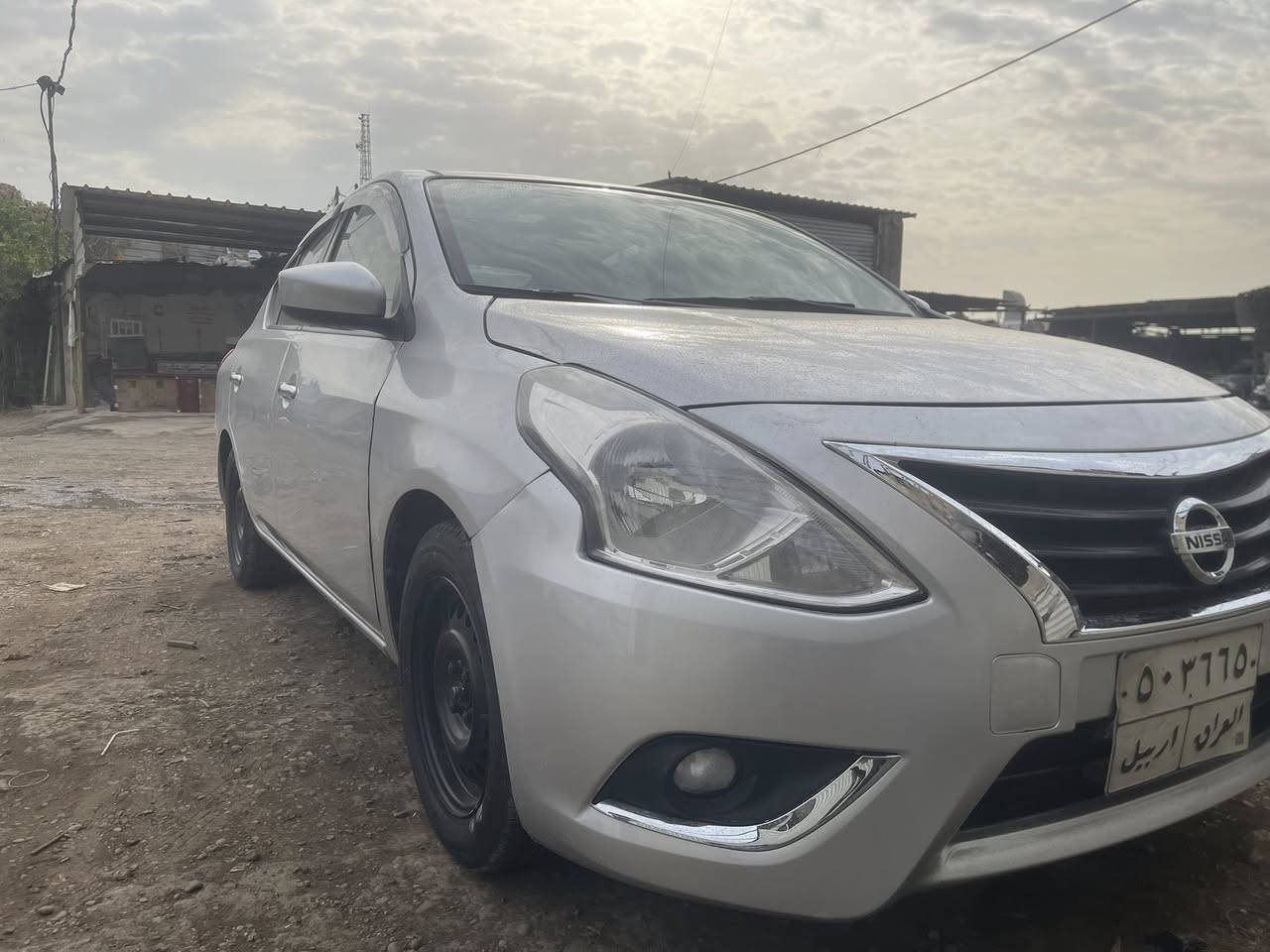 السلام عليكم نيسان فيرسا وارد أمريكي حادثه جاملغ وبنيد بيه داخل موديل ٢٠١٧ سياره جديده حلوه رقم تليفون ***********

