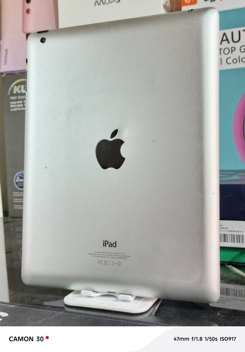 ايباد 6 ابل كلش نظيف سعر مناسب استفسار***********
