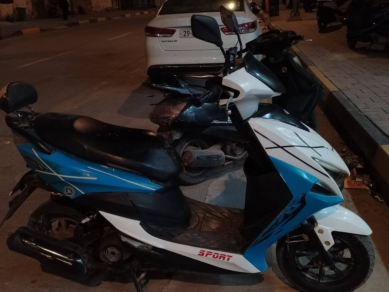 دراجة FS مكينة ماكس 49 دراجة نضيفة بدون نقص سعر 400 وبيها مجال بسيط للاستفسار الاتصال على الرقم ***********
