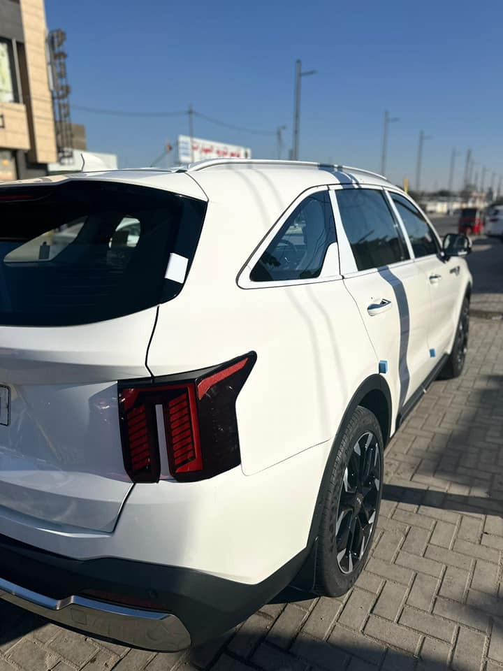 ماشيه 6 الالف السياره
ضمان كيا الدوليه  5 سنوات 
صيانه مجانيه
مواصفات 
اربع كامرات
تتقدم وترجع بالريموت 
عدسه ليزريه
بيها موصفات خير من لله 
سياره بعدهي جديده بوضع الوكاله 
السعر 345
*********** البصرة, العراق
