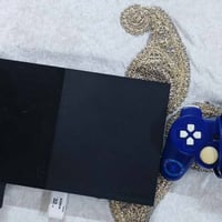 للبيع بلي 2 سلم مع كامل الملحقات ومع 45 لعبه والسعر 50 الف والتواصل عل...