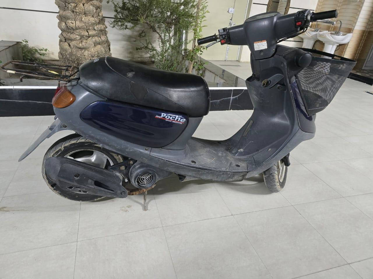 سلام عليكم دراجه منغولي حلوه نضيفه اول مره تنفتح جفتته اصلي  نكره سلف حلوه كله شغال مكانه كربلاء تقاطع الدره ***********
