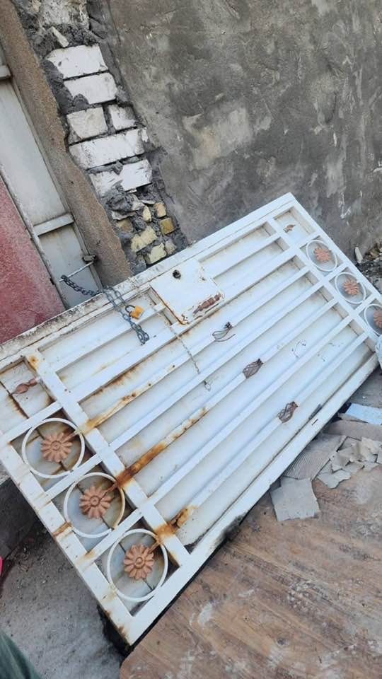 باب للبيع طول 2 متر وعرض 3 متر ويه الجينكو الطول 3 متر وعرض 1 متر السعر 125 وبي مجال


**إذا كنت صاحب هذا الإعلان وتريد حذفه لأي سبب، رجاءا أرسل رسالة إلى الدعم الفني**