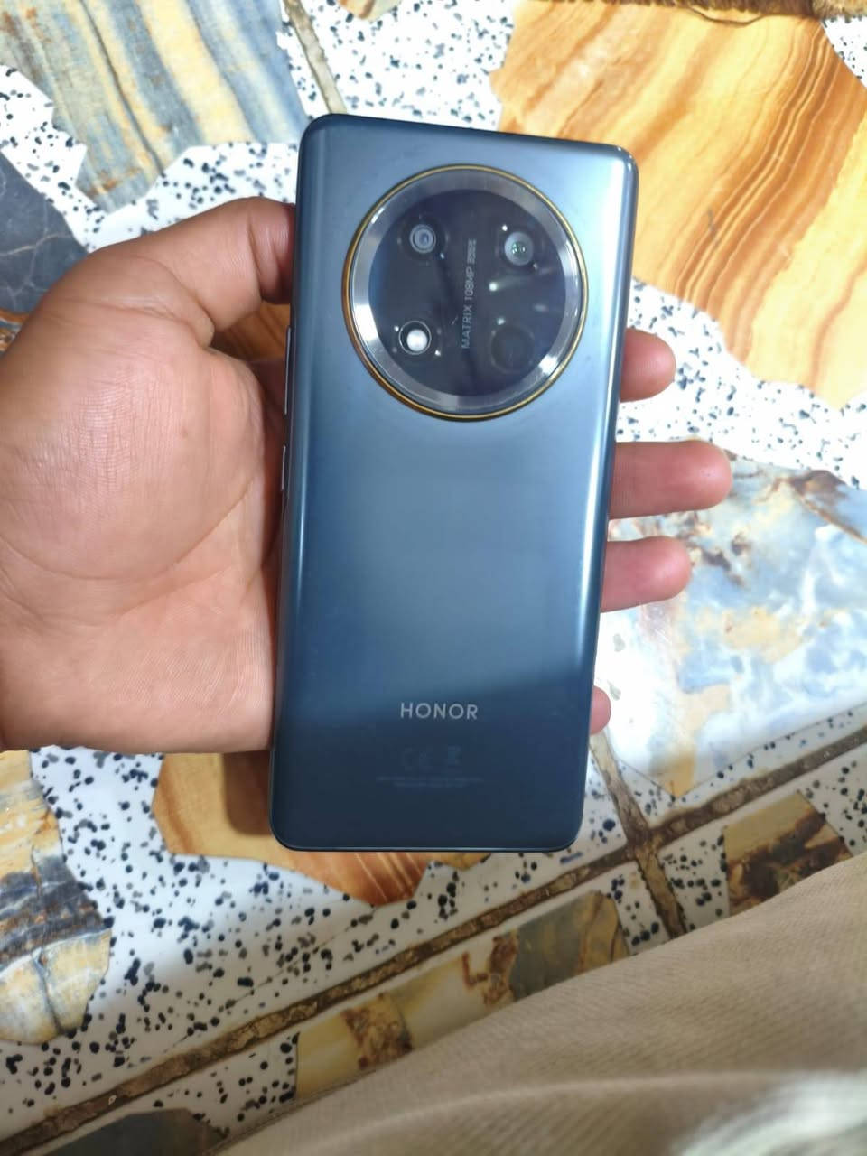 السلام عليكم موبايل للبيع هونر ذاكرتي 256 عشوائيه ثمانيه جهاز نظيف موبايل نظيف حتىريشد حتى ب 500 اريد مراوس بوكو اريد مراوس بوكو بيع اريد ابيع 260 ابيع 270    ***********
