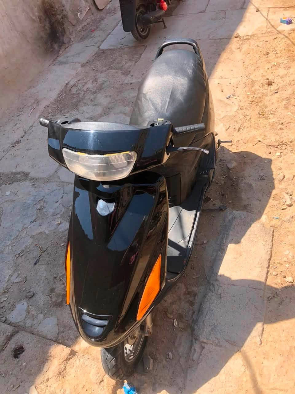 دراجة فراشة نضيفة فول ما بيهة اي نقص كلش شقال بيهة حك الجية بكاني زبير شارع الجاهزة هاذا رقمي***********
