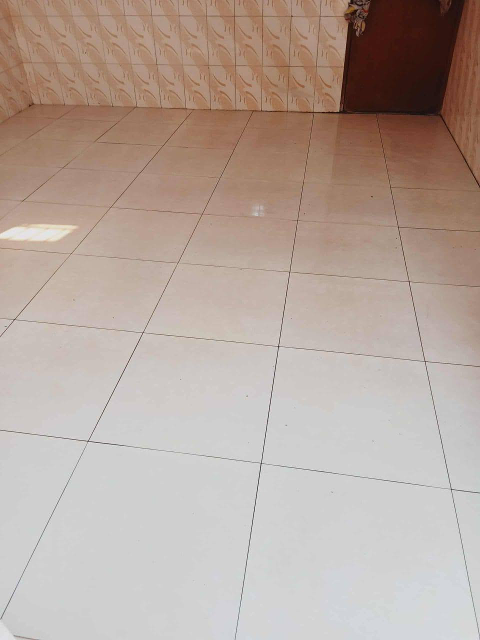 سلام عليكم  خلفة سيراميك متفرغ داخل وخارج ابي غرق وشغل مضمون
***********ومن الله التوفيق
