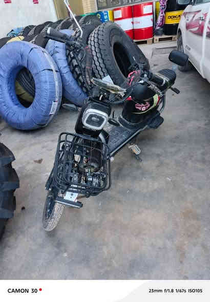 سلام عليكم ماطور MR  موديل24 بس بصمات ثنين المطور شبه جديد بس بي العقل عاطل  سعر 225 وبي مجال *********** تواصل علئ ها الرقم
