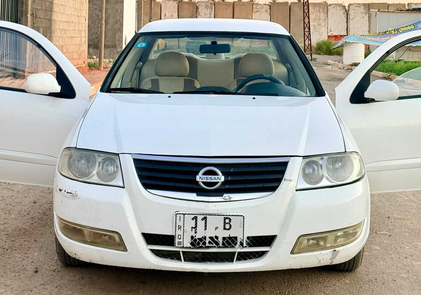 السلام عليكم
نيسان صني كوري خليجي ٢٠٠٧ بسمي بغداد هزه رقم جديد .. 
مبدل بيها جاملق وصبغ ربع البنيد والجاملق الثاني بي صبغ بيهه بعض الطخطخات مثل ما موضح بالصور السياره بدون دواخل كير محرك تبريد صدر . فقط في بعض الاحيان بالمديور الاستيرن مرات يثگل ويروح.. سياره ناعمه وحلوه سعر ٨٢ والشراي يدلل باليرضي الله . . مكان بغداد دوره حي دجله
***********
