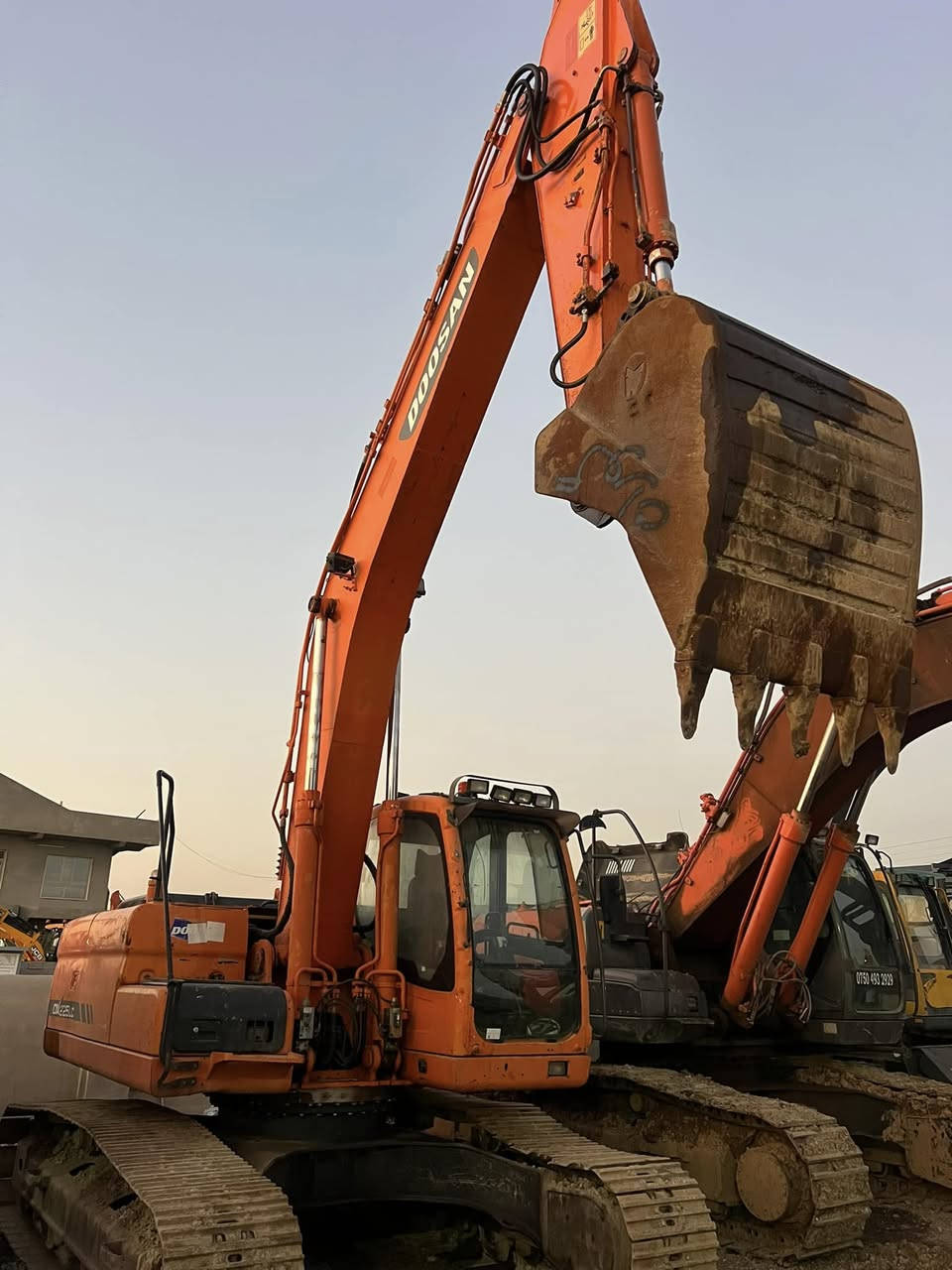 دوسان 225
موديل 2008
رقم   اربيل 
سعر 440 مجال
***********
***********🫡
