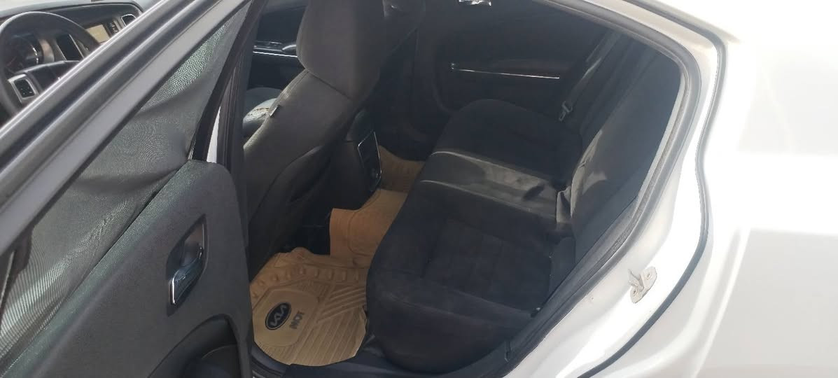 جارجر مديل 2012رقم اربيل سياره داخله كفاله  بيه صار  بل باب تعمير  وبل جملغ خلفي تعمير  سياره كير ومكينه ستنوي شادهن كارتون وتبريد ثلج مراوس اوبامه احدث  او بيع   ***********
