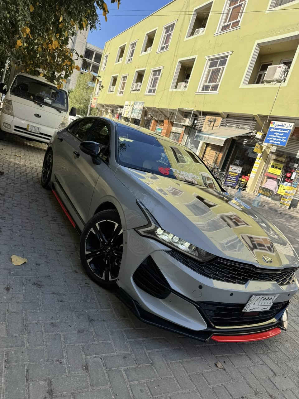 السلام عليكم من رخصت الادمن للبيع k5 امريكي موديل 2021 السياره كلش جديده رقم مثنى معوقين ول معوق يسوي وكاله عامه واني اكفله المعوق كرايبي  الفئه جيتي لاين لون سموك فول ماعده البنراما  السياره هواي مصروف عليهه اضافات حلوه مسويلهه
***********
