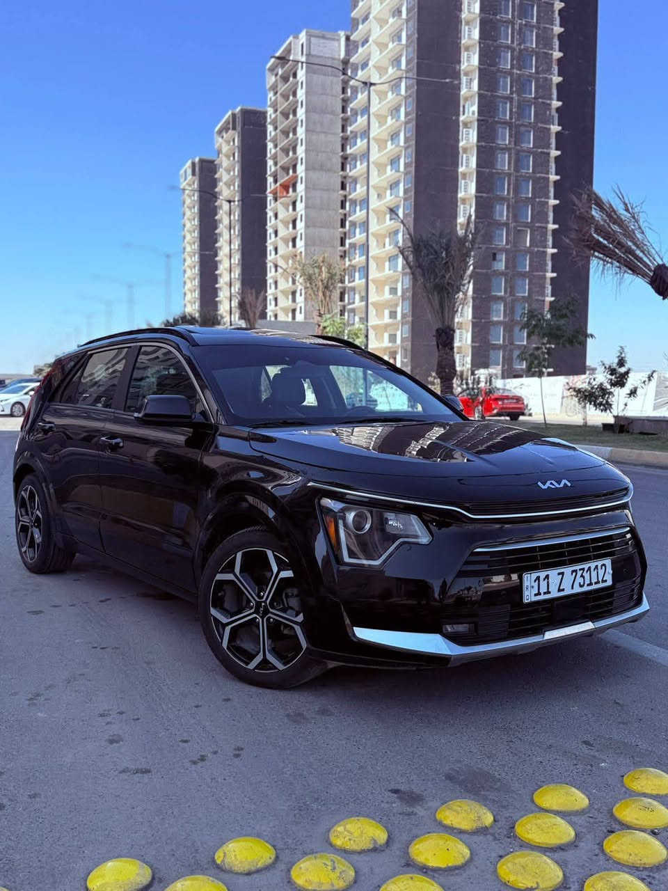 كيا نيرو هايبرد موديل 2023  للبيع
اذا تريد سيارة SUV كورية عائلية تجمع بين الفخامة و الأقتصاد ( تفول مرة بالشهر ) وارد امريكي باسمي 
السياره خير من الله نظافه وبيها مواصفات بعد احلا من السياره لون اسود 
السياره مرقمه وكامله ومصلحه رقم بغداد 
السياره حادثها بنيد وجاملغ سايق صبغ سونار موضح بالصور + صور الحادث مرفقة أيضا 
ماشيه: 19.000 ميل
المواصفات 
مري شفط
كراسي تدفئه 
فتحه 
بصمه
اشاير بالمري 
كشنات جلد و مخمل 
ترحيب دخول 
.نظام ايكو وسبورت قياده
• بطارية ليثيوم
• شاشة كبيرة
• كاميرا خلفية
• حساسات خلفية 
• ⁠حساسات اماميه
• كراسي واستيرن تدفئة
 .اتو هولد
رادار امامي
• مانع تصادم
• محدد مسار
• تصحيح مسار
• مثبت سرعة
• مانع انزلاق
• بصمة تشغيل
• بصمة أبواب
• مري رادار
• نقطة عمياء
• شاحن وايرلس 
شاحنة بالكشانات 
• شاشة اعطال
• عداد ديجيتال متغير الوان
• اضوية امامية LED
• اضوية خلفية LED
• كشافات زنون LED
• حساسات إضاءة
• إنارة تلقائية Auto
• نظام صوتي مميز 
• أوامر صوتية
• حساسات اصطدام
• حساسات مطر
• حساسات دخول الإنفاق
• حساسات ضغط هواء الإطارات
‏• GPS
شفتات بلستيرن
تبريد قطعتين
قياده ذاتيه عل الطريق 
تشغيل عن بعد 
• بلوتوث
• مدخل USB + AUX
وبيها بعد مواصفات خير من الله 
سعر  السياره 139  ورقة
الاستفسار على الرقم ***********
مكانها بغداد العامريه
