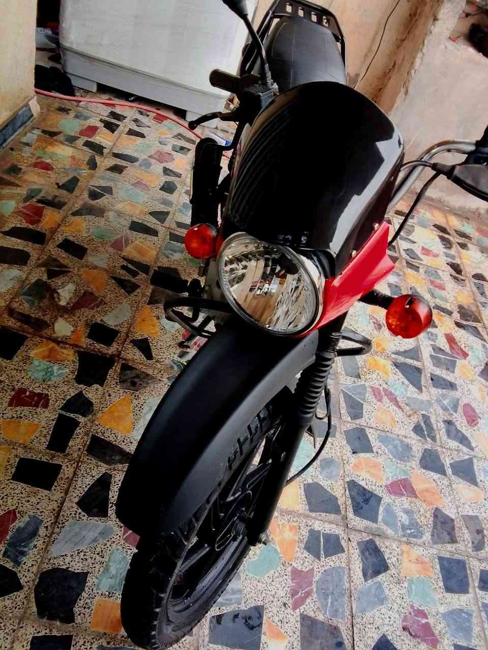 السلام وعليكم بوكسر مديل 23 شهرلـ10 مكفوله كفاله عامه زيرو دراجه أوراق كامله المصطفى تايرات لشركه بعدهن بيهه ماشيه ٤ آلاف تراي زيرو اطيك مامفتوح برغي بيهه لمحرك يخبل جديد بعده استخدام شخصي احلا من لصور بعد مكاني بغداد زعفرانيه والسعر 1650 وبيهه مجال اتصل وتدلل  ***********
