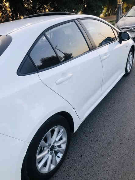 السلام عليكم
كورلا 2025 هايبرد 

رقم بغداد تحويل ثاني يوم 

ماشيه:(6000)كيلو

مواصفات :

فتحة

بصمه

داخل اسود جلد

كامرة خلفيه 

اوتو هولد

سايد بريك دكمه 

تحكم استيرن فول

3 مودات قيادة

‏EV مود

توقف ذاتي

رادار امامي 

تحديد مسار

مانع انزلاق

مكينه 1800 هايبرد 

السعر 155 وبيها مجال بسيط 

(***********)للاستفسار
