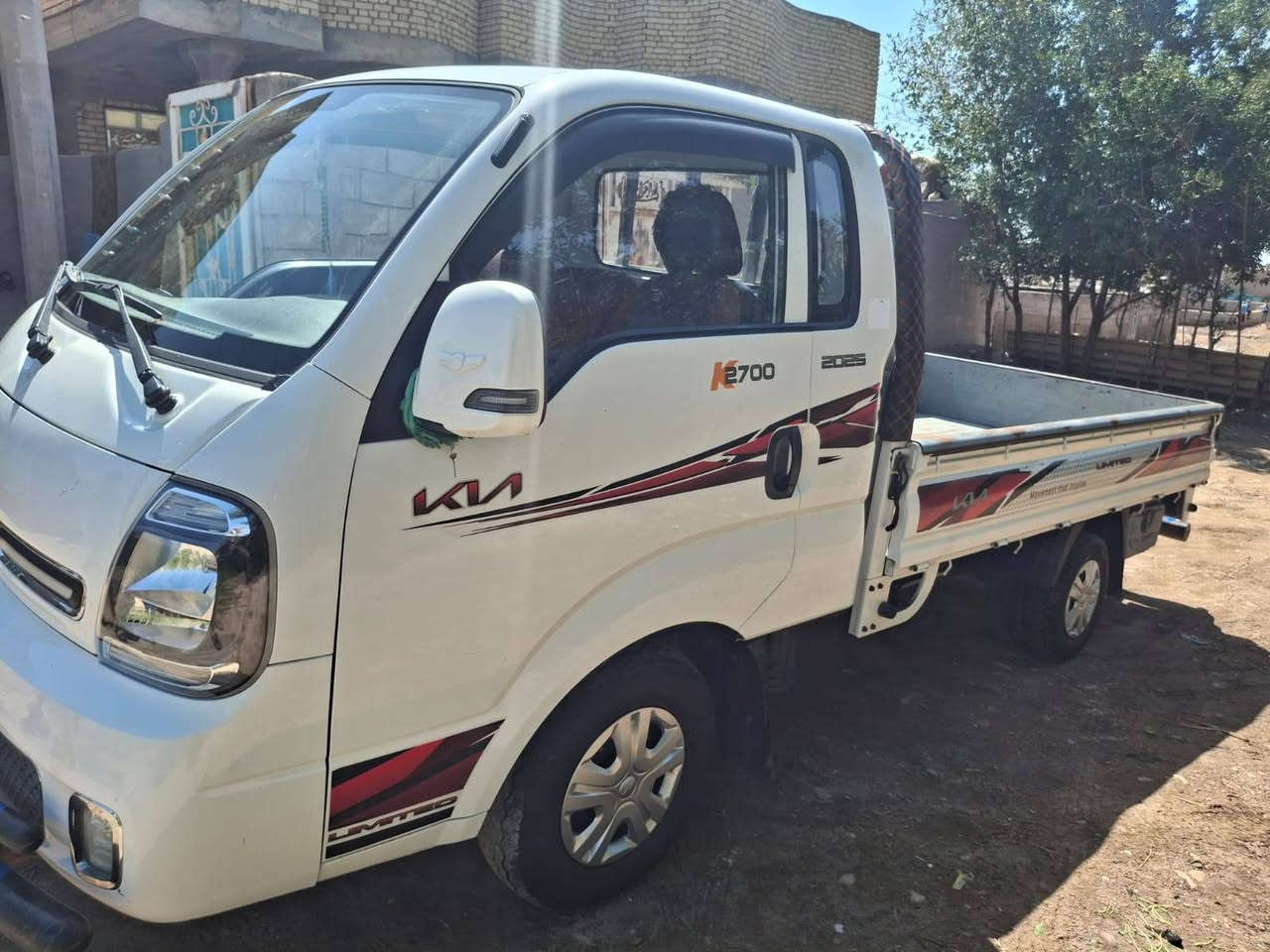 سلام عليكم..
للبيع كيا حمل موديل 2022 مكفوله 
رقم واسط بسمي
رقم الهاتف ***********
