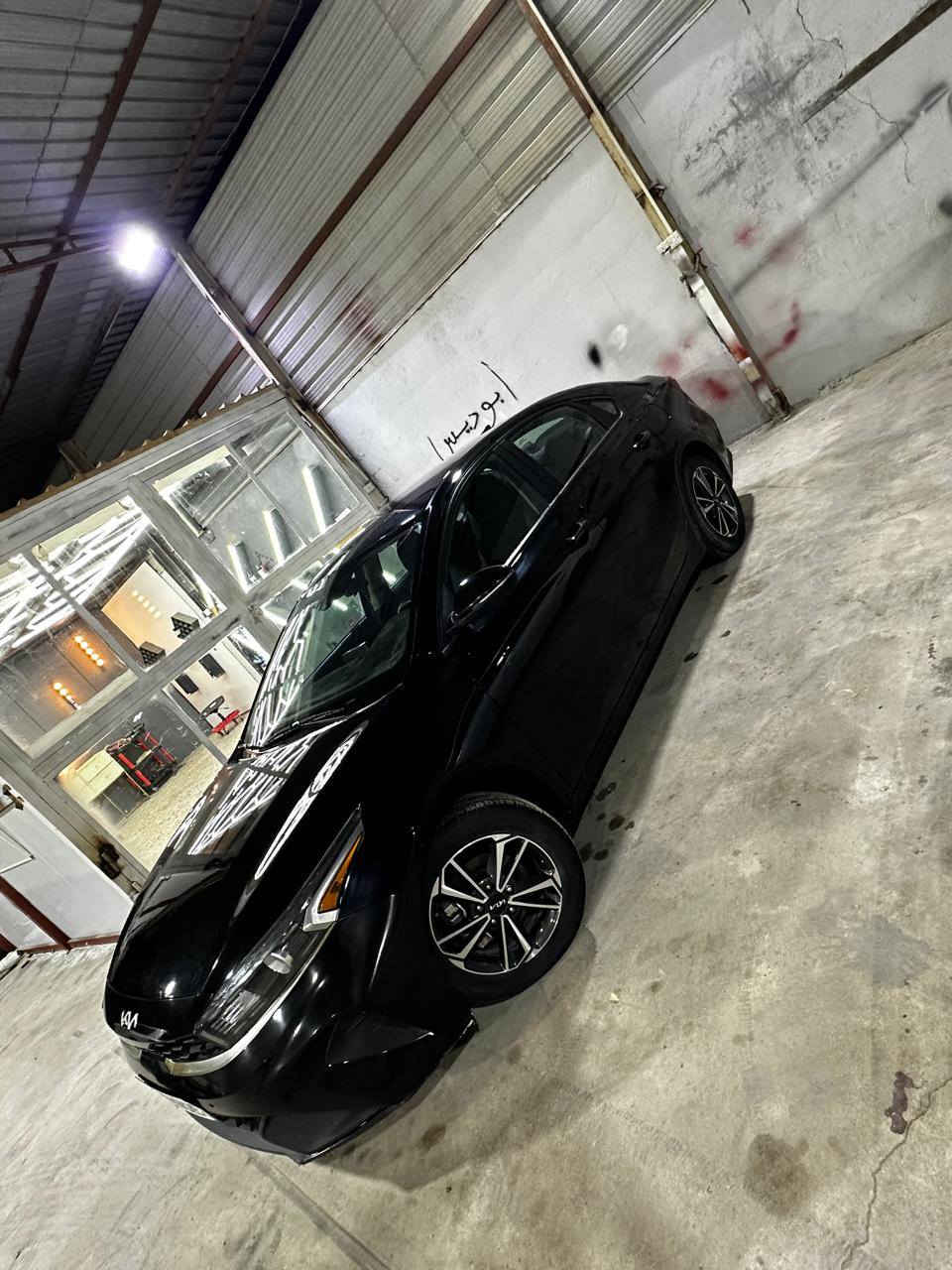 كيا فورتي موديل 2023
محرك دوش 2000

مواصفات نص فول 

مرايات إشارة

 تحكم ستيرن 

رادر جانبية 

كاميرا خلفية 

 تتبع مسار و مانع تصادم امامي 

مثبت سرعة 

سيارة نظافة فول بدون صبغ تصليح بارد

السيارة باسمي حرة سنوية ل 2029

رقم التلفون ***********
