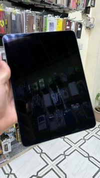 ايباد ١١ برو • ١٢٨ • ١٢٠ فريم