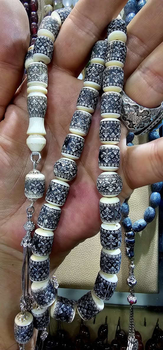 👑👁️ما لم ترى عينا من قبل👁️👑صنعت لتكون لك انت وحدك 🕶️لتظهر شخصيتك الفريدة   🕶💐زهرة اللوتس💐
بدقة تفاصيل  جمعت اصالة 🐘العاج 🐘💥 وتطعيم فضة 999. وجودة النقش ودقة التفاصيل وجمال المضمون وخبرة ومهارة الصانع وذوقكم🌹قطعة واحدة فقط لن يتكرر عملها🌹عمل مملكة الاحجار  الكريمة. خبيرالاحجار الكريمة 
maan mohammad
معتمد لدى .GIA.AJP


**إذا كنت صاحب هذا الإعلان وتريد حذفه لأي سبب، رجاءا أرسل رسالة إلى الدعم الفني**