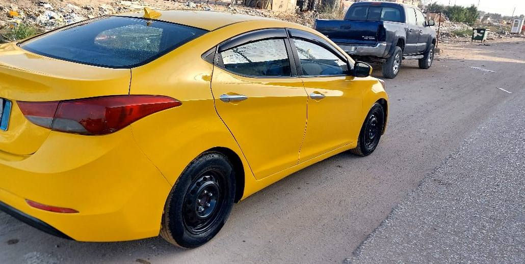 السلام عليكم
النترا للبيع 2013 وارد امريكي 
حادثه جاملغ وبنيد 
رقم كربلاء سياره جاهزه صبغه جديده 
مكينه حداديه تخم تاير كله جديد الكير بل بك شويه ثكيل 
مكان السياره كربلاء 
السعر 92 بيه مجال قليل 
للستفسار ***********
