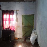دار للبيع مساحتها 130متر ع طريق المعاره خلف حسنيه مال العويسات يبعد عن...