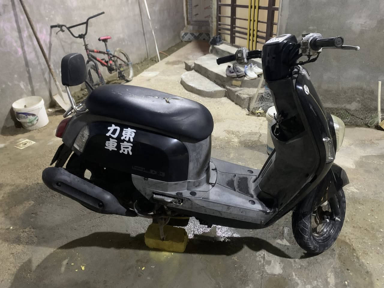 السلام عليكم شبابنه الطيبة 
دراجة بوليسي نوزل للبيع 
الدراجة مكينة ما مفتوحة كفرات بلادية 
دراجة نظيفة من كل النواحي مكينة كفرات كهربائيات شغاله تجي تفحص وتگلبها بايدك الدراجة نگرة سلف واطلع وين ماتريد بانزينها كله محسن دهنها الاصلي وتحتوي على منفيست 
سعرها 1,400,00 وبيها مجال للشراي وبخدمتكم


**إذا كنت صاحب هذا الإعلان وتريد حذفه لأي سبب، رجاءا أرسل رسالة إلى الدعم الفني**