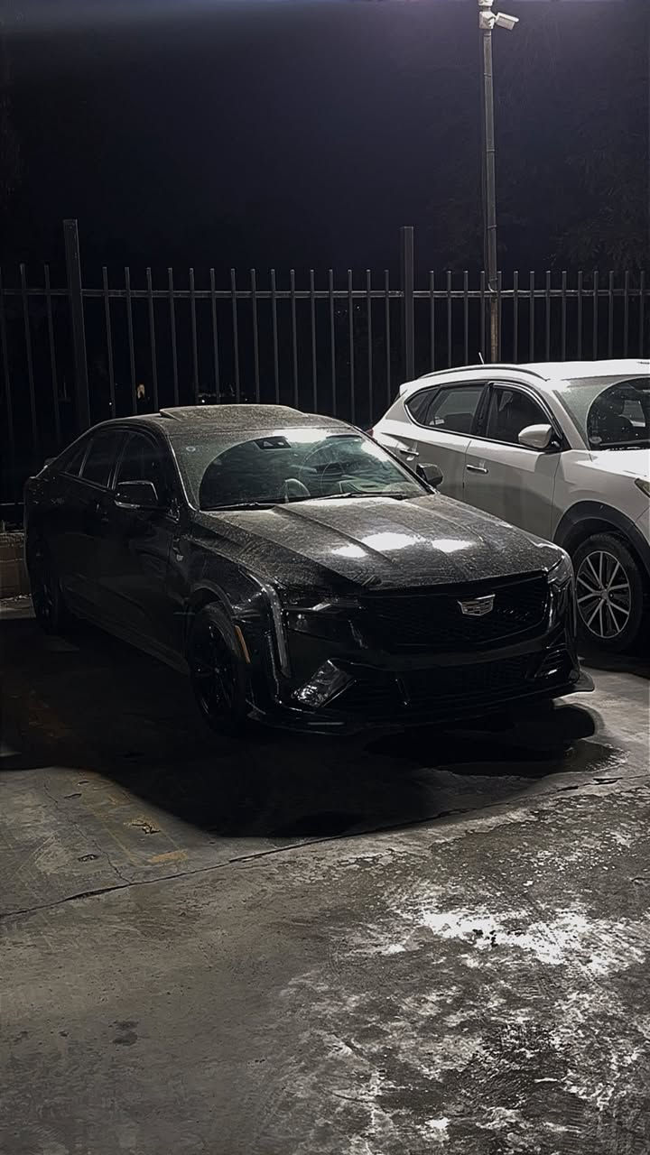 سلام عليكم
اخوان للبيع كاديلاك ct4  2023 فول موصفات بيهه جاملغ مبدل نفس الون وبنيد مبدل ومصبوغ للسفسار اتصل *********** او تفضل خاص 🤍
