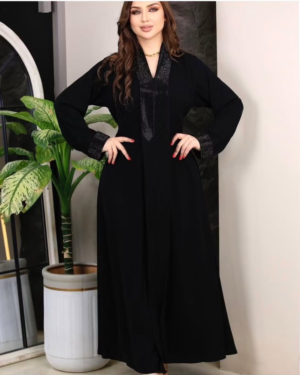 ✨ تريدين  عباية كشخة لمحرم والقرايات؟ 🖤
وصلت الموديلات اللي تخلي إطلالتج راقية وفخمة 🤍
خامة مرتبة + سواد فاحم + ستايل يلفت من أول نظرة 😍
لا تفوتينها… الكمية محدودة 🔥
📩 راسلينا للحجز قبل النفاد


**إذا كنت صاحب هذا الإعلان وتريد حذفه لأي سبب، رجاءا أرسل رسالة إلى الدعم الفني**