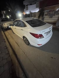 اكسنت 2016 للبيع مابيها صبغ السيارة بيها بارد فقط فول مواصفات تحكم ستي...